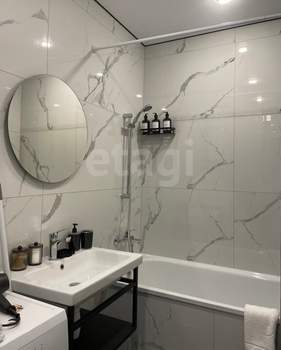 Студия квартира, на длительный срок, 35м2, 24/25 этаж