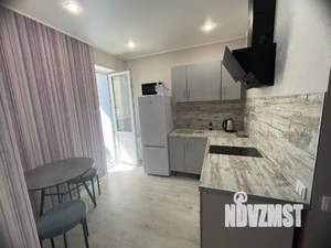 1-к квартира, посуточно, 35м2, 1/25 этаж