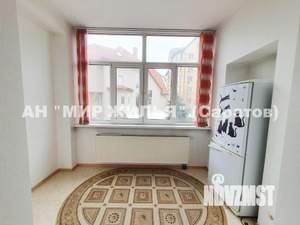 3-к квартира, на длительный срок, 130м2, 2/5 этаж