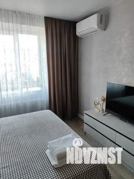 1-к квартира, посуточно, 33м2, 4/17 этаж