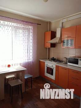 1-к квартира, посуточно, 38м2, 6/9 этаж