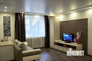 Студия квартира, посуточно, 35м2, 1/9 этаж