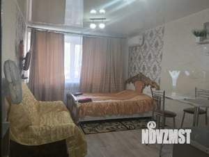 Студия квартира, посуточно, 31м2, 1/10 этаж