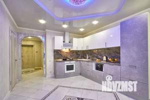 2-к квартира, посуточно, 42м2, 3/25 этаж