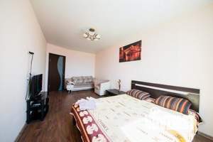 1-к квартира, посуточно, 60м2, 1/1 этаж