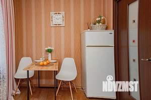 1-к квартира, посуточно, 44м2, 1/1 этаж