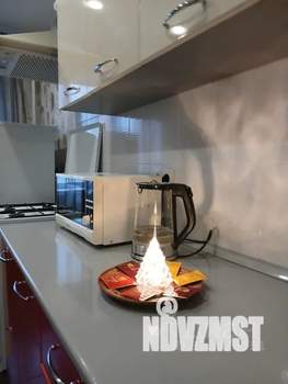 1-к квартира, посуточно, 37м2, 8/10 этаж