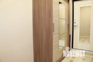 Студия квартира, посуточно, 40м2, 22/27 этаж