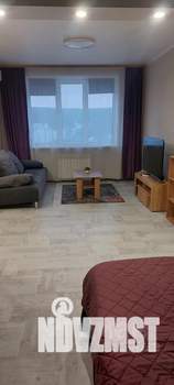 Студия квартира, посуточно, 38м2, 23/23 этаж