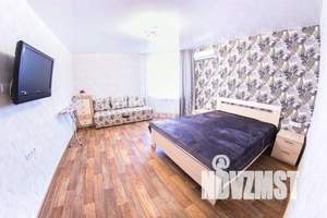 1-к квартира, посуточно, 40м2, 11/16 этаж