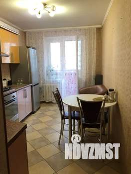 1-к квартира, посуточно, 40м2, 7/10 этаж