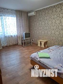 1-к квартира, посуточно, 40м2, 10/10 этаж
