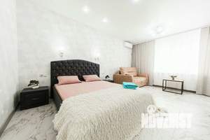 2-к квартира, посуточно, 60м2, 1/1 этаж