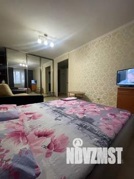 1-к квартира, посуточно, 38м2, 1/10 этаж