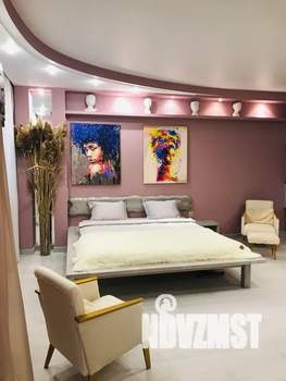 Студия квартира, посуточно, 53м2, 5/19 этаж