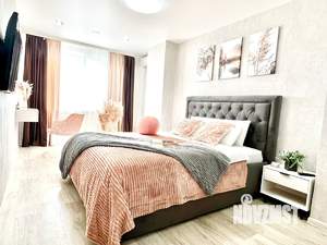 1-к квартира, посуточно, 42м2, 11/18 этаж