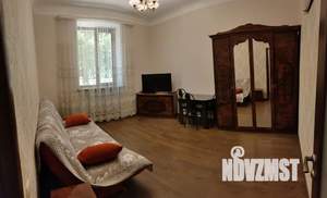 2-к квартира, посуточно, 45м2, 1/3 этаж