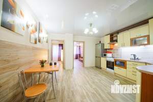 2-к квартира, посуточно, 70м2, 1/1 этаж