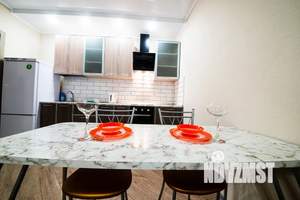 2-к квартира, посуточно, 67м2, 10/18 этаж