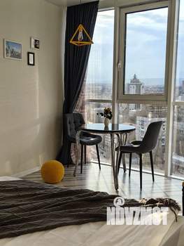 Студия квартира, посуточно, 30м2, 23/25 этаж