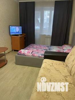 1-к квартира, посуточно, 38м2, 1/10 этаж