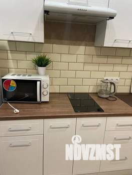 1-к квартира, посуточно, 33м2, 9/22 этаж