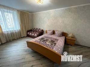 1-к квартира, посуточно, 42м2, 4/10 этаж