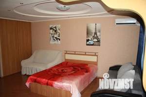 Студия квартира, посуточно, 40м2, 2/9 этаж