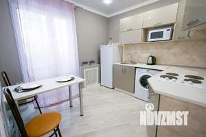 1-к квартира, посуточно, 40м2, 18/23 этаж