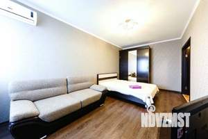 1-к квартира, посуточно, 48м2, 1/1 этаж