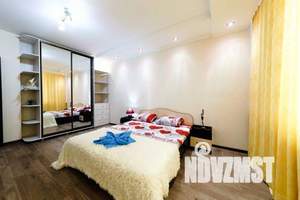 2-к квартира, посуточно, 70м2, 2/18 этаж