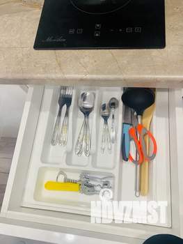 Студия квартира, посуточно, 35м2, 1/10 этаж