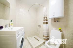 Студия квартира, посуточно, 38м2, 1/24 этаж