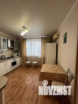1-к квартира, посуточно, 43м2, 7/10 этаж