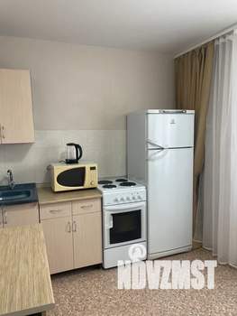 1-к квартира, посуточно, 40м2, 8/16 этаж