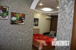 Студия квартира, посуточно, 40м2, 2/9 этаж