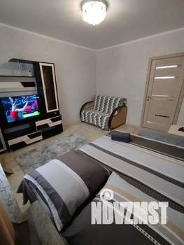 1-к квартира, посуточно, 34м2, 8/10 этаж