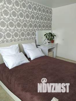 2-к квартира, посуточно, 60м2, 2/18 этаж