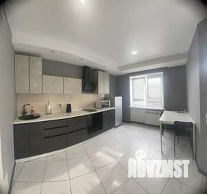 Студия квартира, посуточно, 45м2, 1/25 этаж