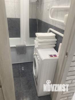 Студия квартира, посуточно, 33м2, 4/5 этаж