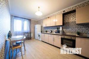 1-к квартира, посуточно, 56м2, 1/1 этаж