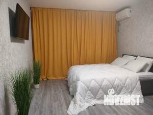 1-к квартира, посуточно, 40м2, 13/22 этаж