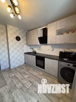 1-к квартира, посуточно, 41м2, 4/10 этаж