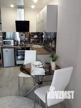 Студия квартира, посуточно, 30м2, 13/25 этаж