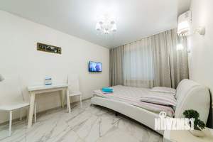 1-к квартира, посуточно, 30м2, 2/27 этаж