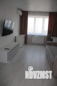 1-к квартира, посуточно, 47м2, 18/25 этаж