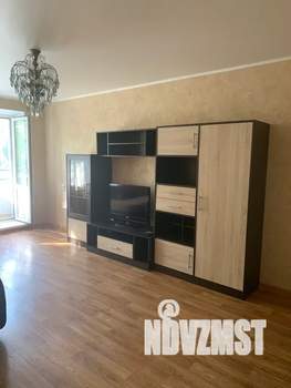 1-к квартира, посуточно, 33м2, 4/10 этаж