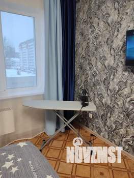 1-к квартира, посуточно, 37м2, 4/10 этаж