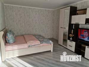 1-к квартира, посуточно, 35м2, 2/10 этаж