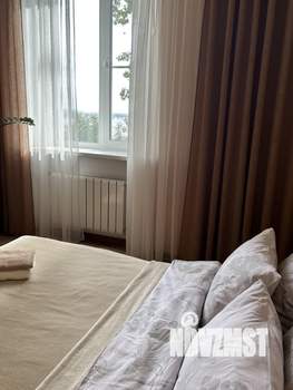 Студия квартира, посуточно, 42м2, 4/5 этаж